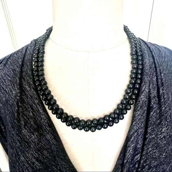 Long black beaded necklace - Picture 1 of 8
